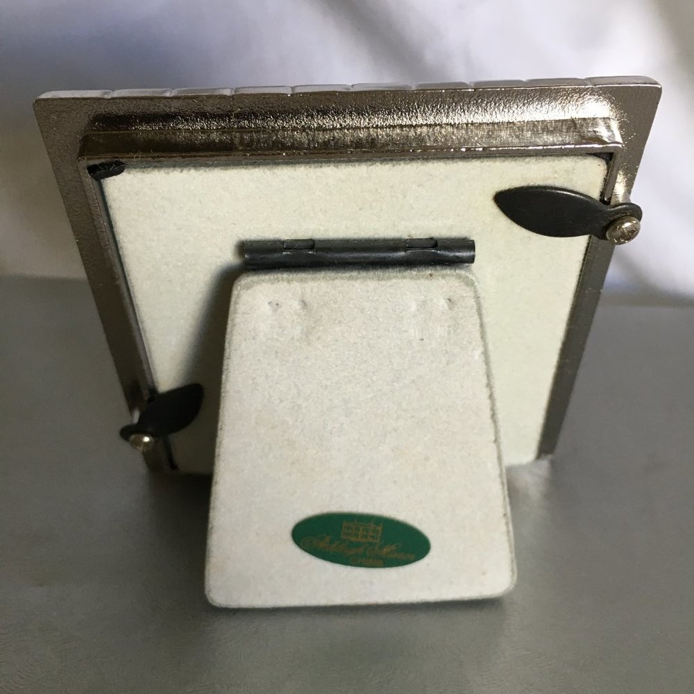 Set of three Ashleigh Manor small rhinestone picture frames. NIB. - Picture 12 of 12